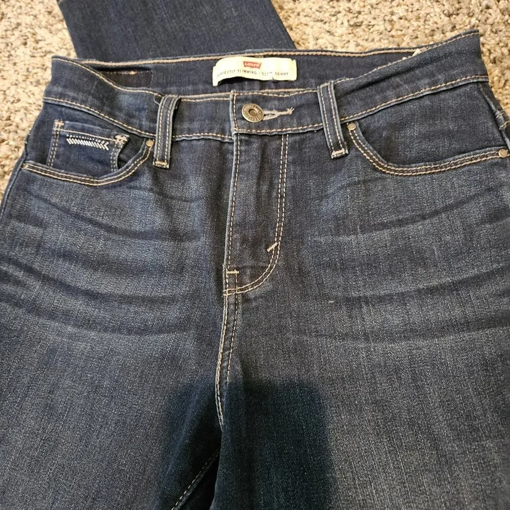 Levi's 512 Perfectly Slimming Womens Sz 6M Blue Denim Straight Leg Jeans Casual - Picture 3 of 11